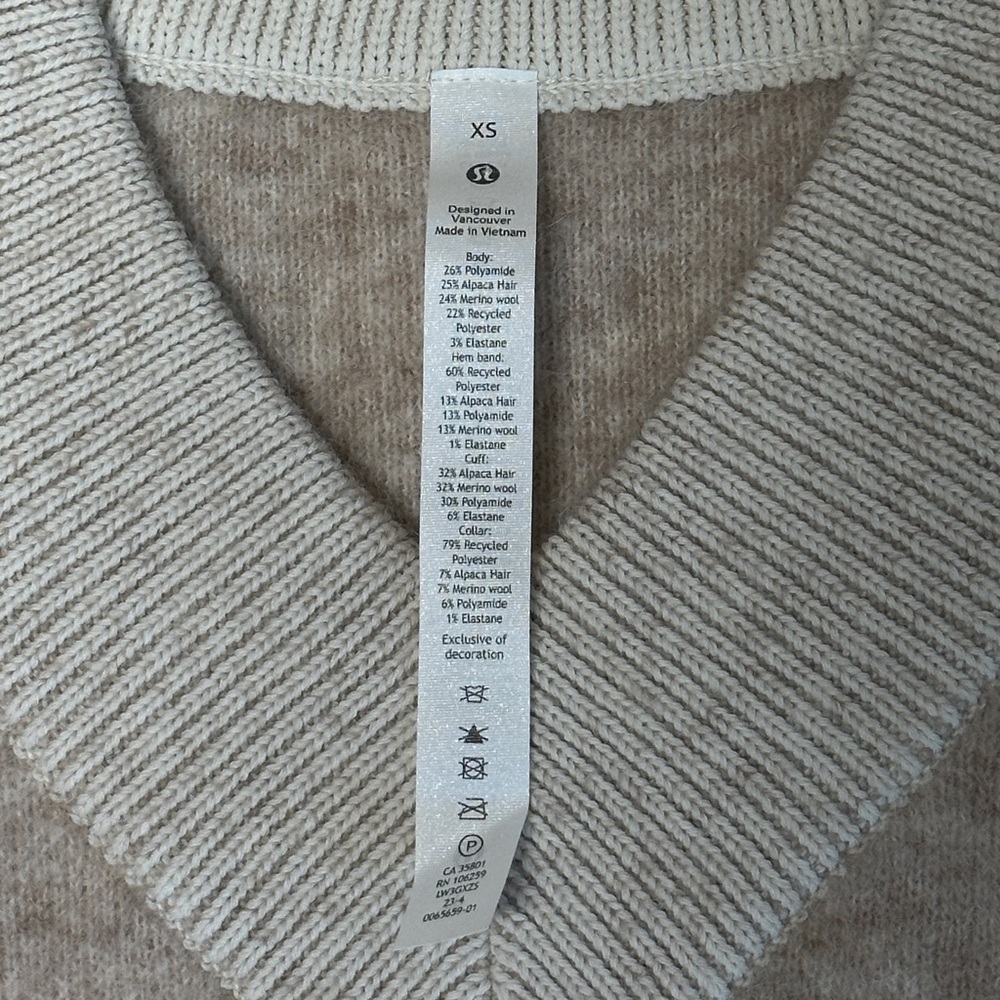 NWOT Beige V-Neck Lululemon alpaca & Moreno Wool blend knit Sweater. Size XS. - Picture 2 of 8